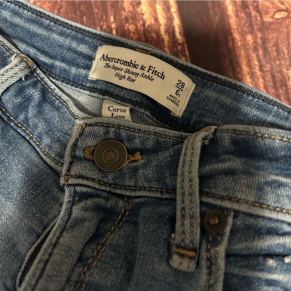Women’s Abercrombie & Fitch Super Skinny Ankle High Rise Curve Love Size 28/6s - Picture 2 of 7